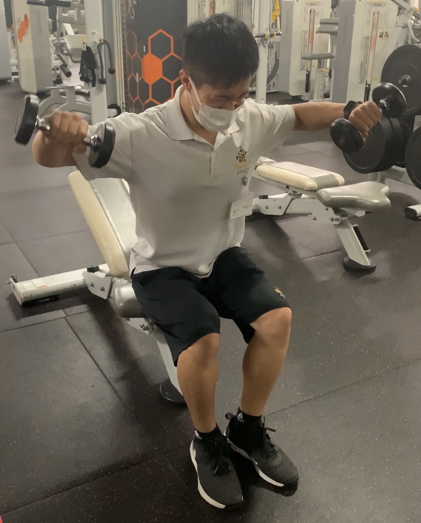 🌟後ろから見ても、誰もが魅了される、綺麗なシルエットを作り上げる