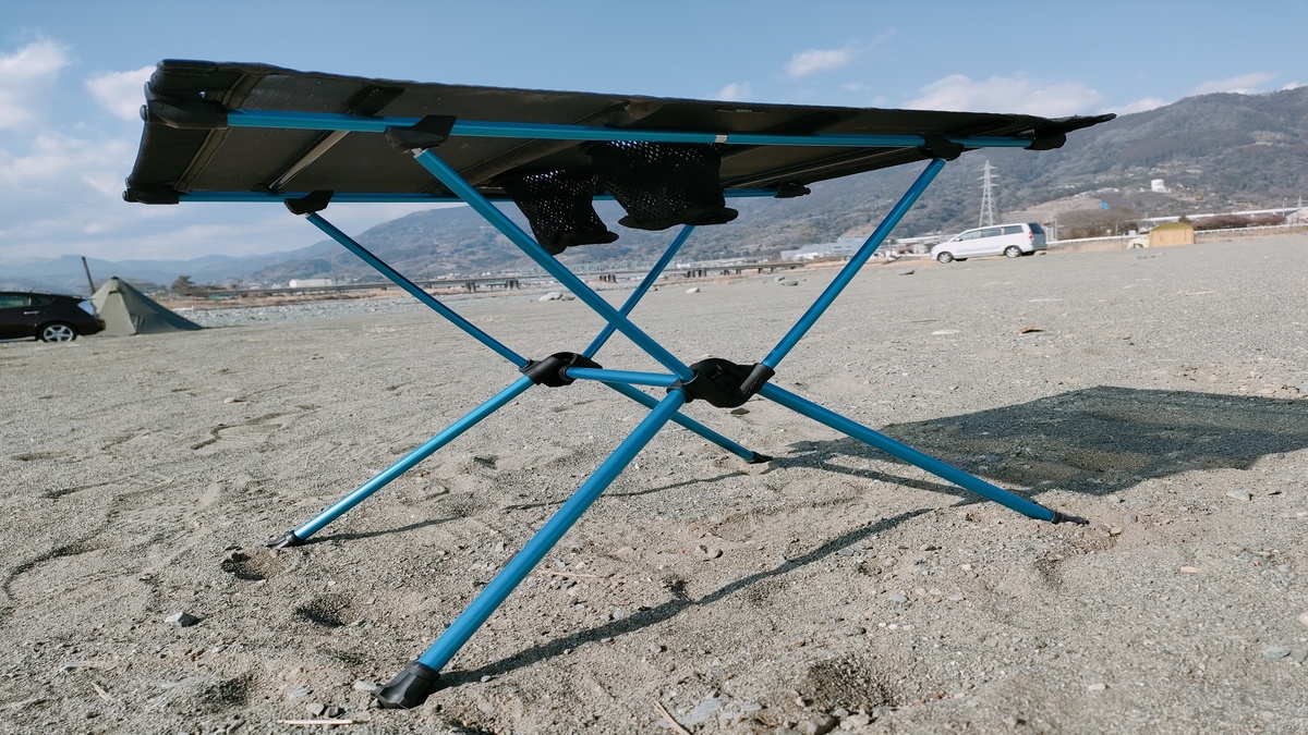 ヘリノックスのテーブル5選｜軽量、コンパクトで持ち運びラクラク