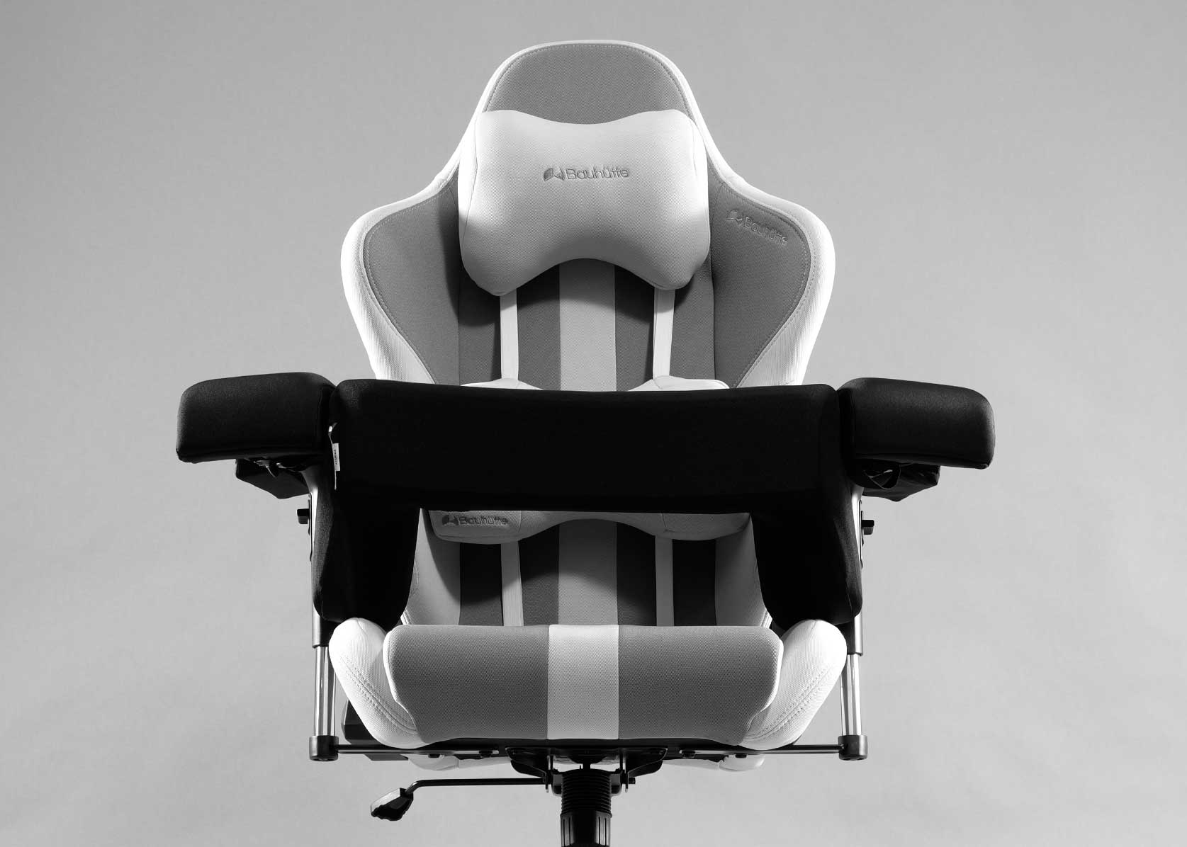 ひじ掛けクッション「アームレストアラウンド」 BAP-560S | Bauhütte®