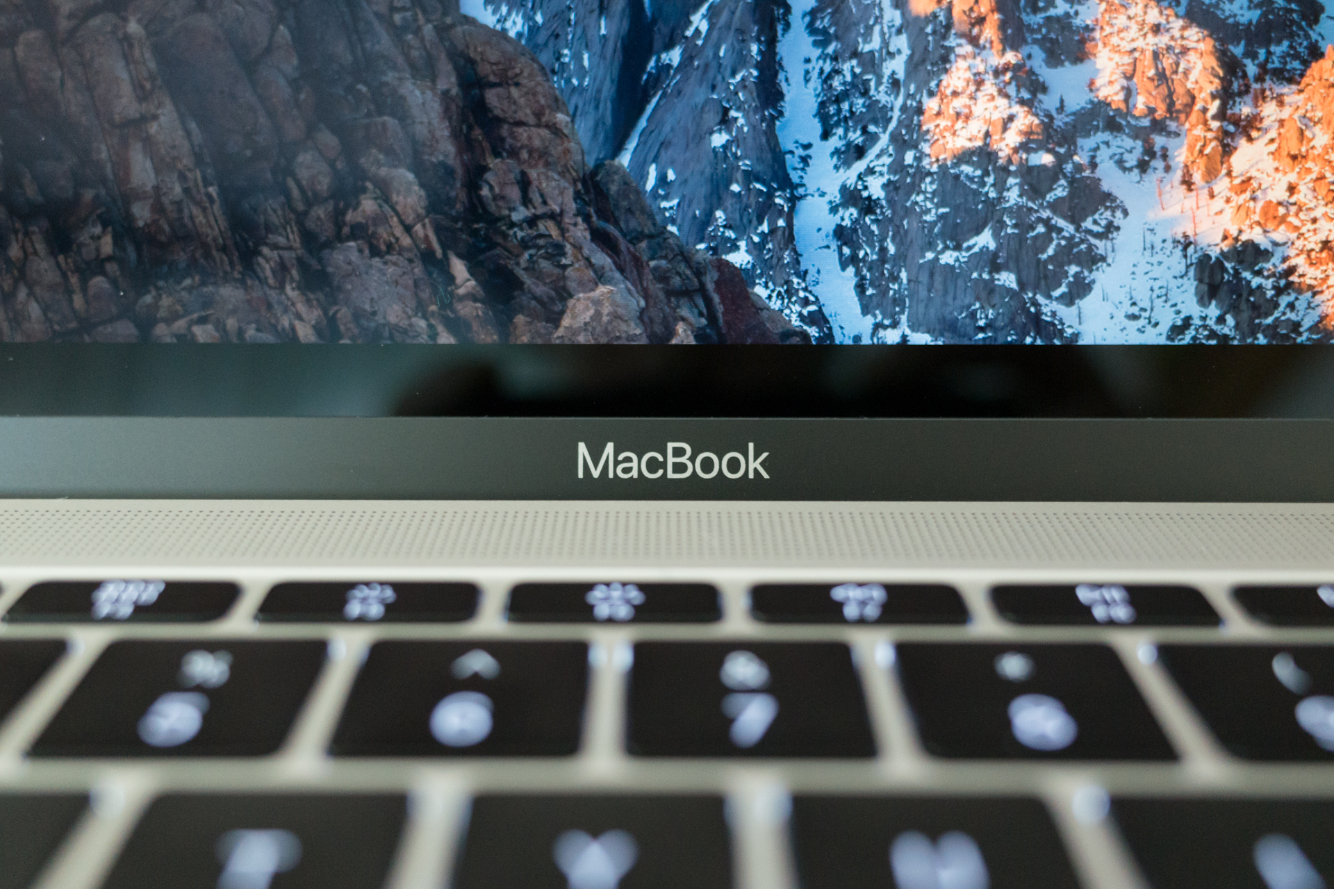 12インチ MacBook 2017を1ヶ月使ってからのレビュー | ENHANCE