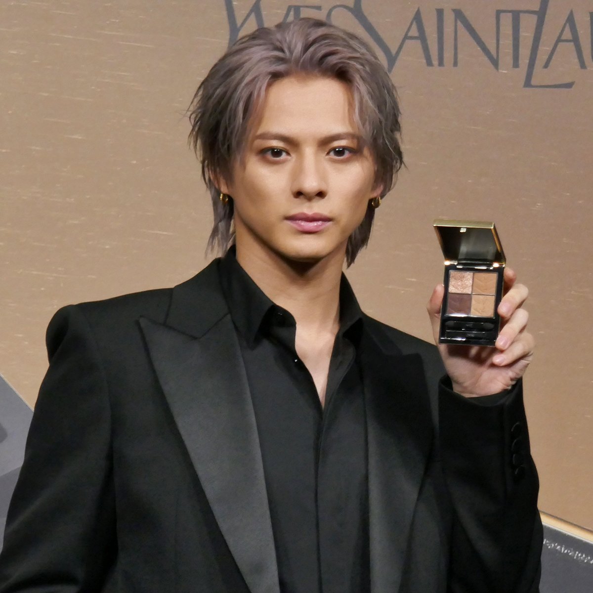 平野紫耀さんが纏ったアイシャドウは？｜イヴ・サンローランの