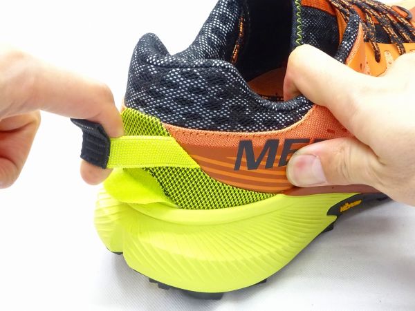 メレルMERRELLメレル AGILITY PEAK 5 J068109 MELON/HIVIZ｜男の大きな