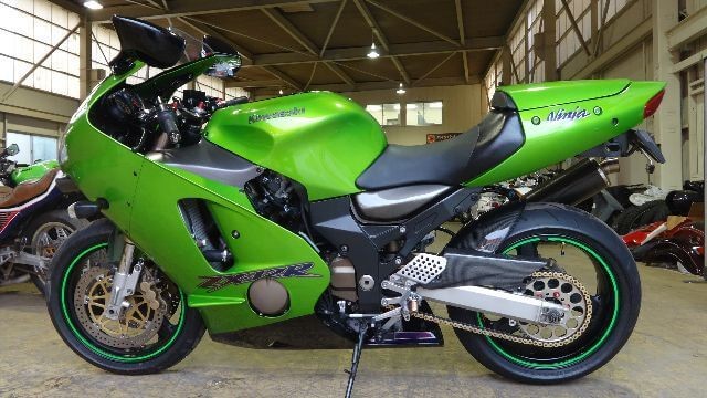 ZX-12R買取査定事例｜立ちごけ傷ありの2003年式を50万円