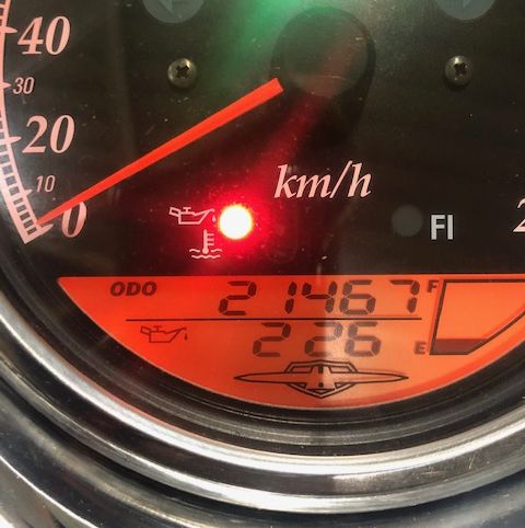 バイクの油圧警告灯(オイルランプ)点灯｜5つの原因と対処法