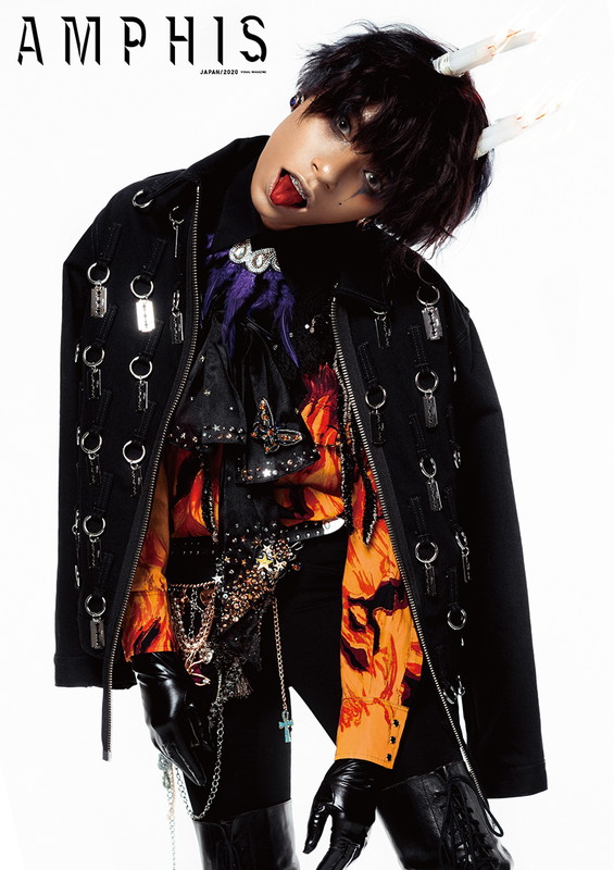 女王蜂アヴちゃん、写真集『AMPHIS Avuchan』自身プロデュース衣装など