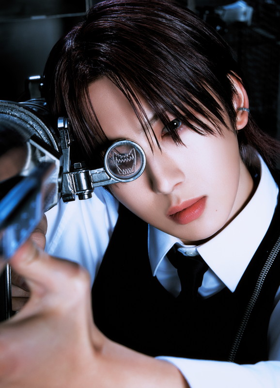 &TEAM、ニューシングル『Go in Blind (月狼)』アーティストフォト