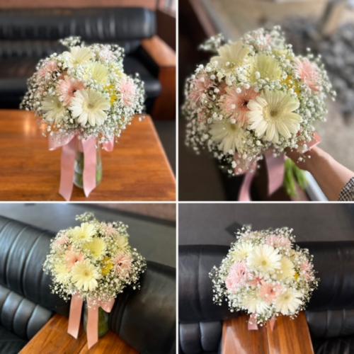 INFINITY / かすみ草とガーベラのクラッチブーケ11白桃