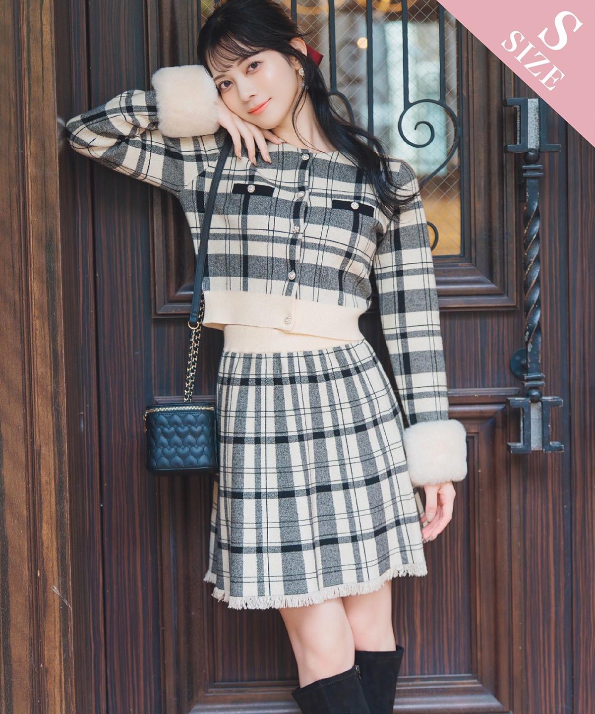 チェック柄ニットフレアスカート