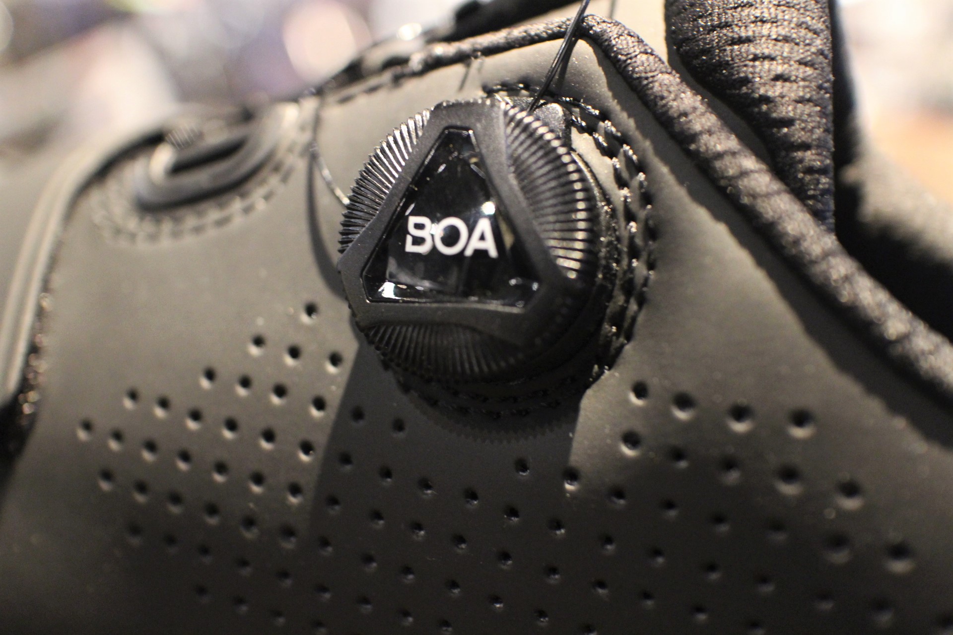 ボントレガー Boaダイヤル採用のSPDビンディングシューズ Foray