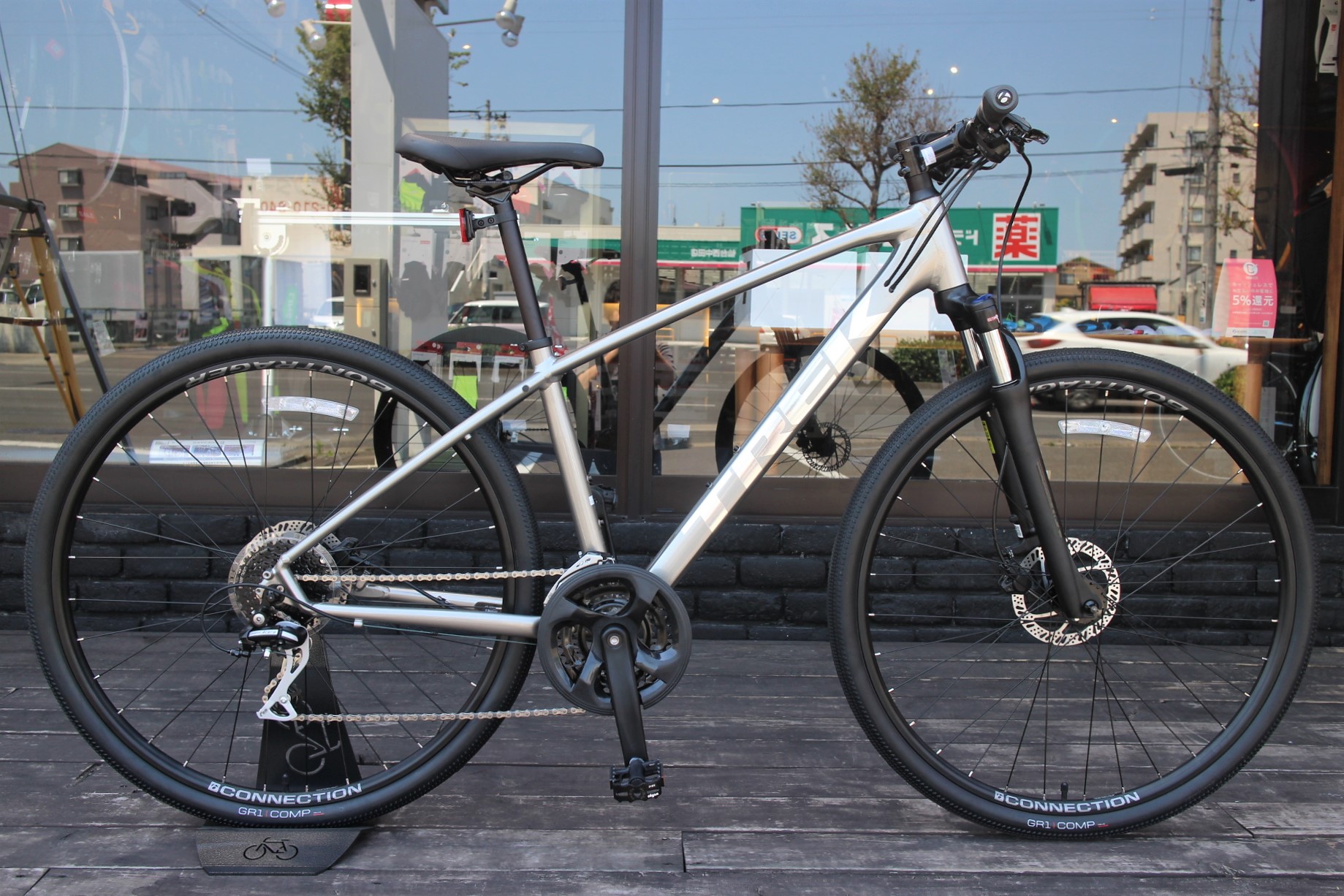 トレック 2021年 Dual Sport2 段差も砂利道も快適なオンオフ兼用クロス