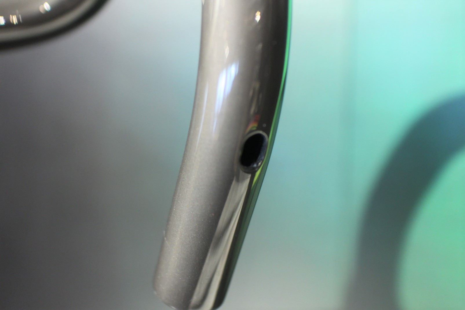 ボントレガー「Pro VR-C Road 」お手頃なロード用カーボンハンドルが新