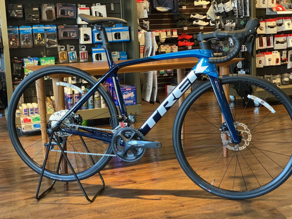 トレックカーボンロード在庫情報（人気カラー再入荷してます