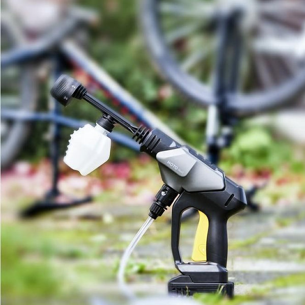 コンセント・水道不要で洗車もお掃除もこれ一台！携帯型高圧洗浄機