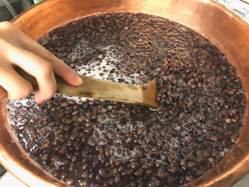 自家製あん | 御菓子司 千葉 虎屋