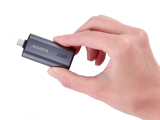 スライド式コネクタで直付けできるUSB 3.2 Gen 2ポータブルSSD、ADATA