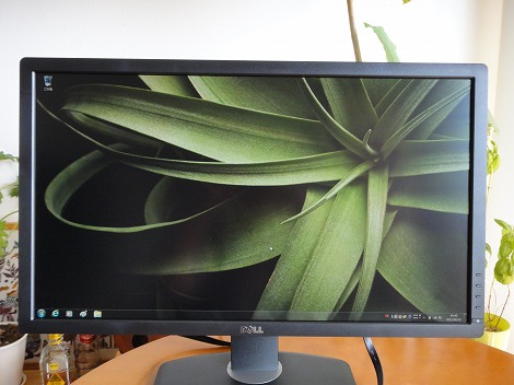 DELL U2713HMレビュー：IPSパネル搭載で表示が綺麗！/パソコン徹底比較