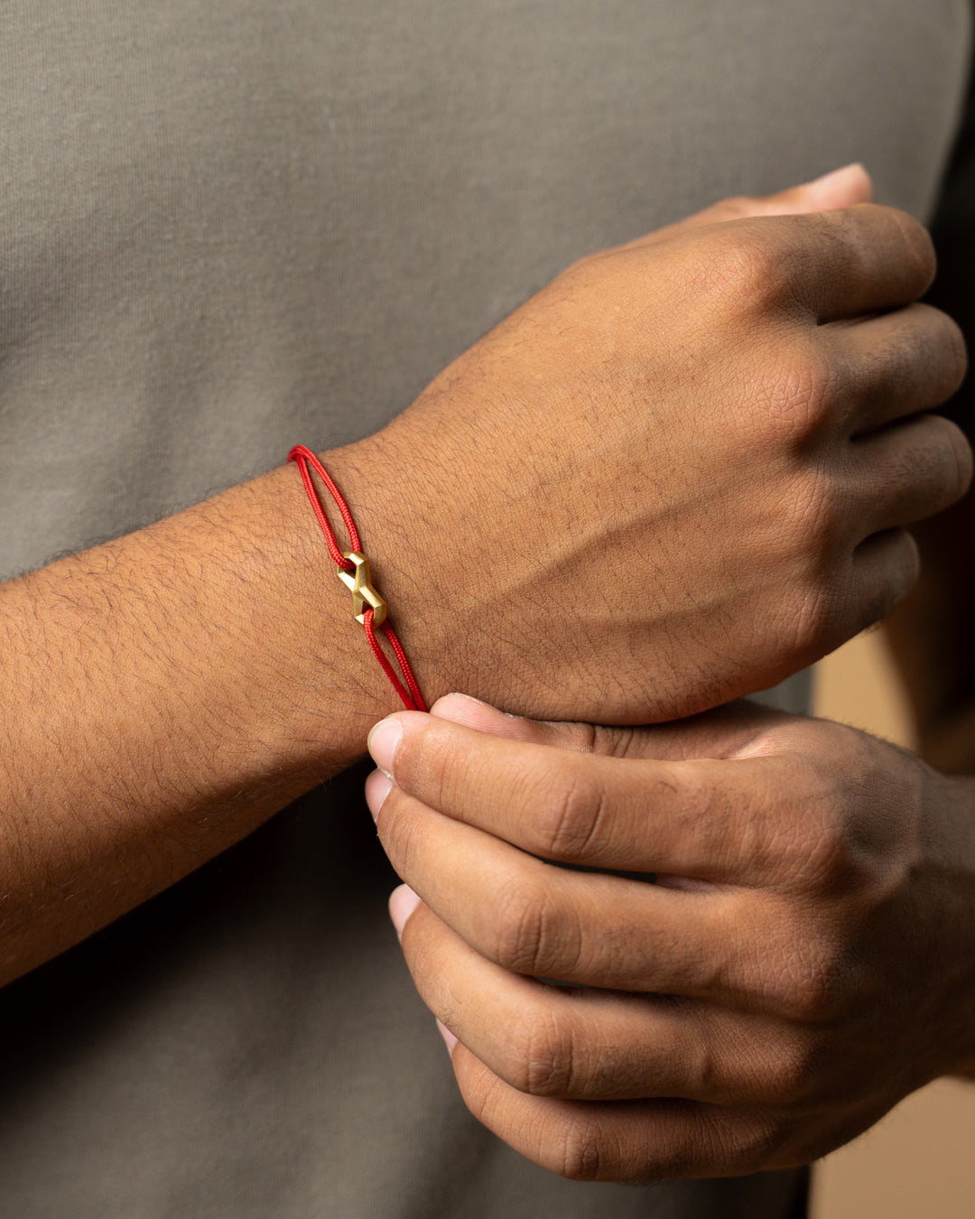Red nylon bracelet with a titanium infinity sign – Gemini Official