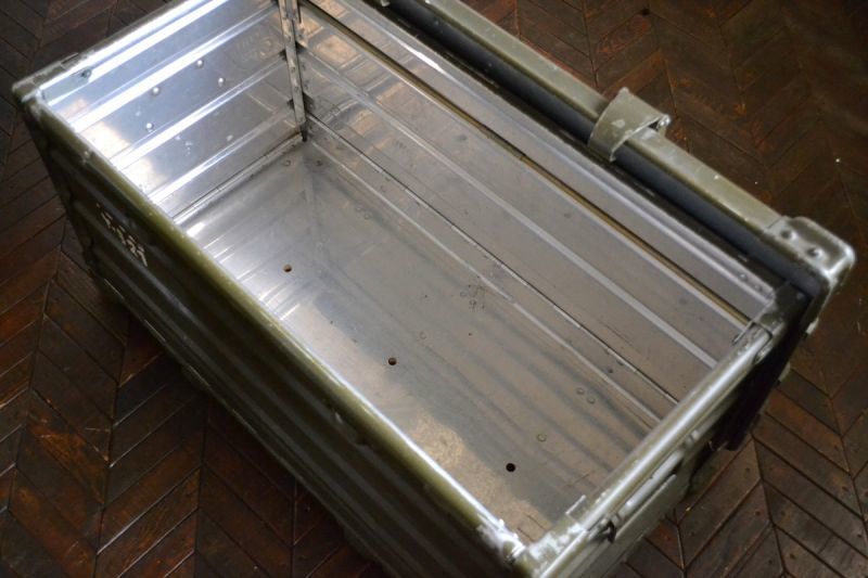 ドイツZARGES社イギリス軍折り畳みアルミコンテナ - ガジェットモード