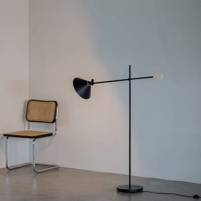 Turoフロアスタンドライト｜照明のライティングファクトリー