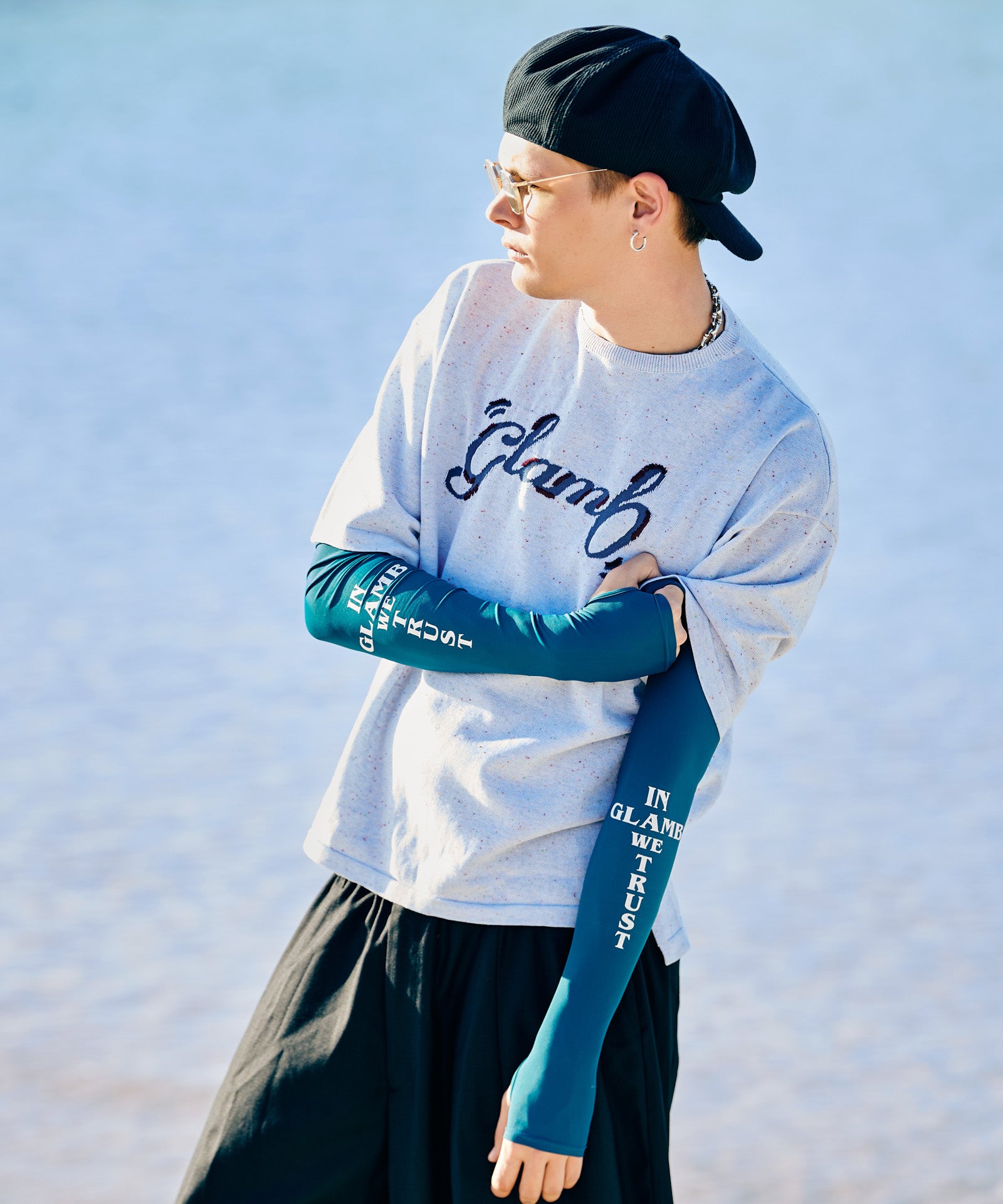 GB0226/AC13 : Slogan Arm Cover / スローガンアームカバー | glamb