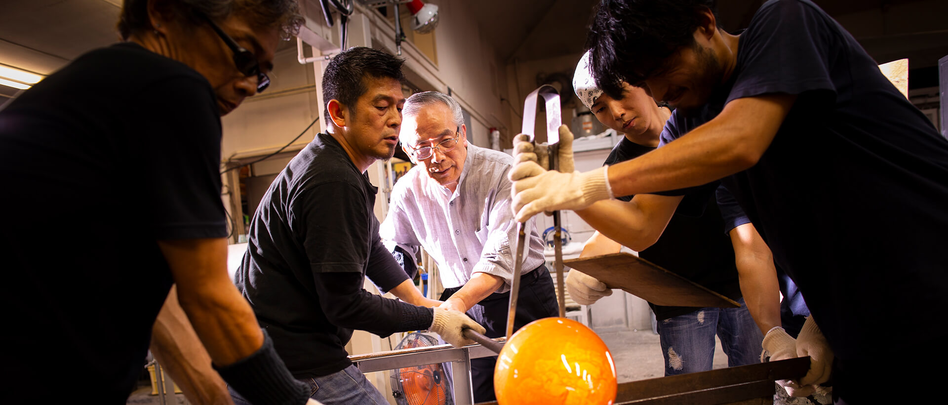 グラスアート黒木 | 現代の名工ガラス工芸家黒木国昭