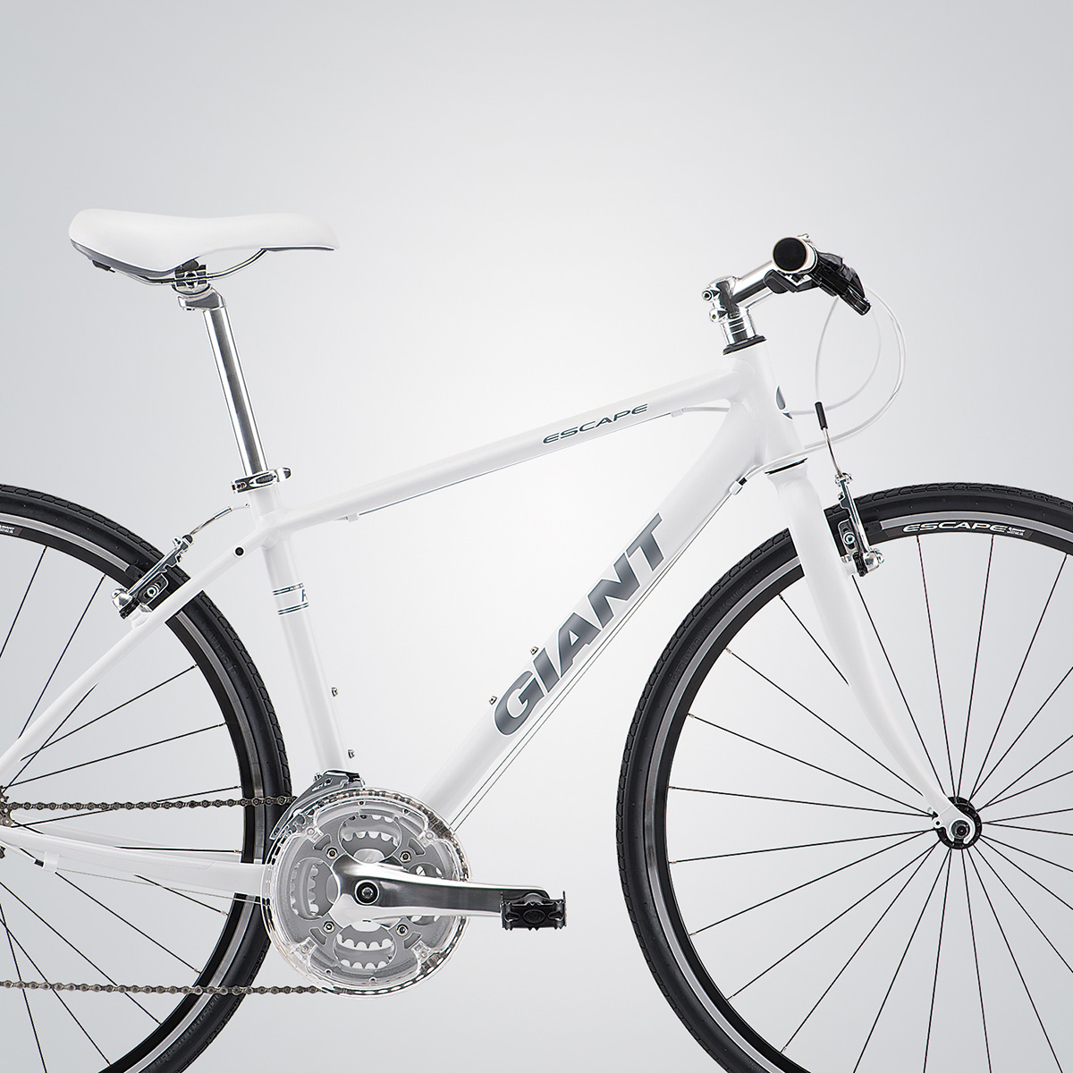 2019 GIANT Bicycles | ESCAPE R3