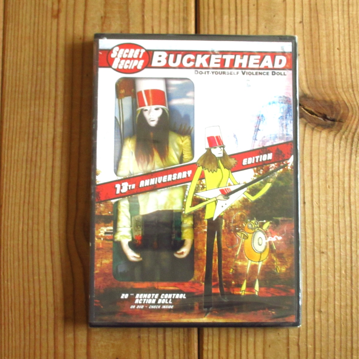 未開封DVD！変態超絶ギタリスト、バケットヘッドの活動13周年を記念し