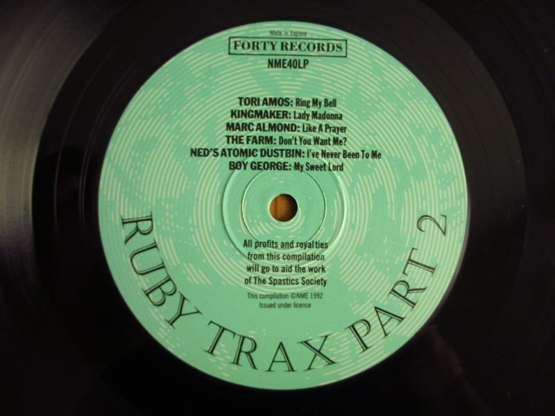 これでしか聴けない?豪華面子によるカバー集3枚組LPボックス！□V.A.