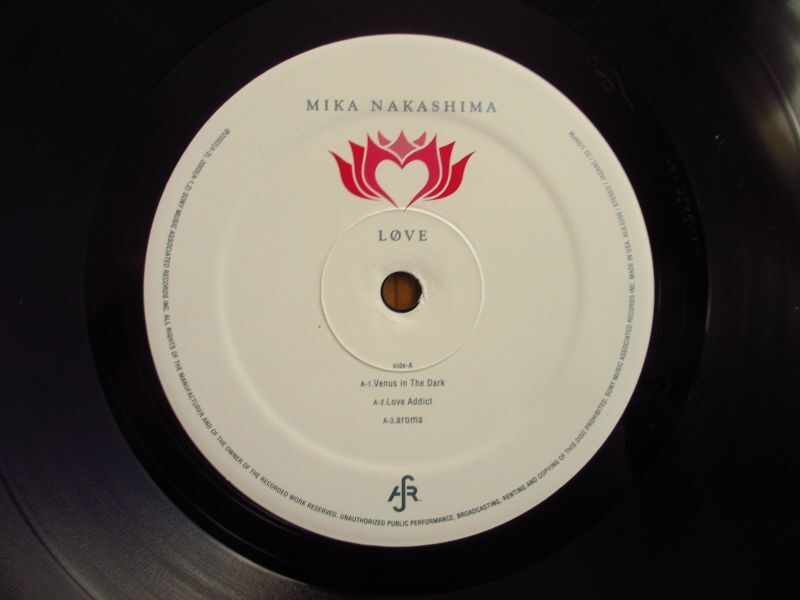 中島美嘉 / Love - Guitar Records