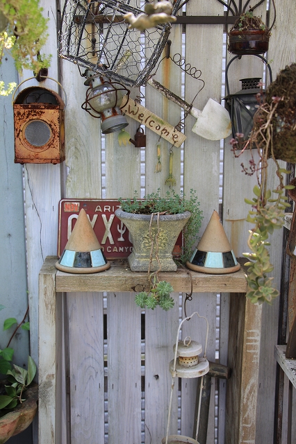 ジャンクガーデンを楽しむ | 庭からの恵み