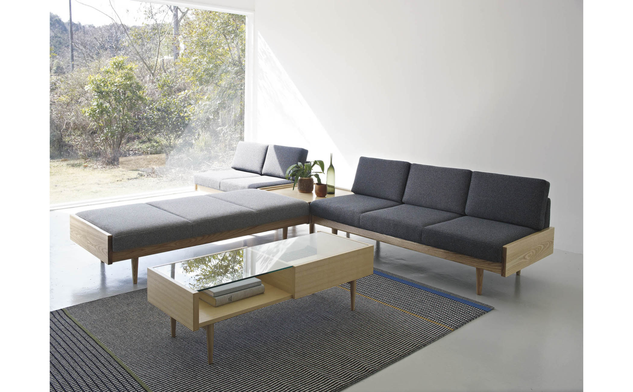 Day bed sofa（M） - graf | decorative mode no.3 design products Inc.