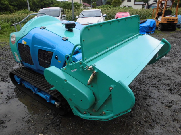 新車販売の共栄社バロネス製ハンマーナイフモア出庫準備｜建設機械用