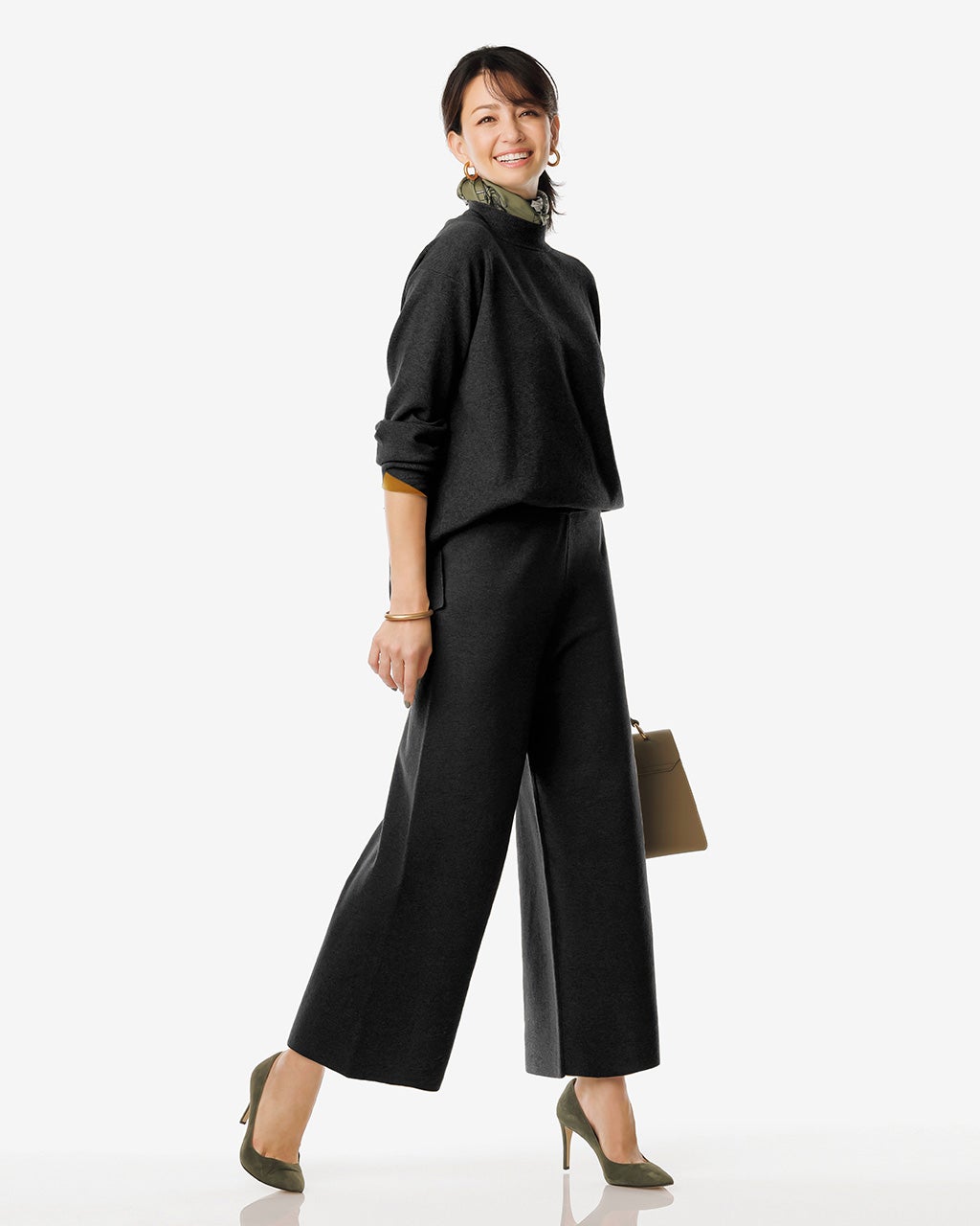 総針ハイネック・パンツセットアップ/DoCLASSE