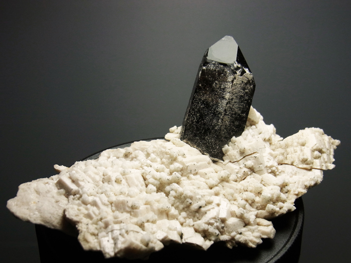 岐阜県蛭川田原産 黒水晶、曹長石＆玉滴石 (Morion, Albite & Hyalite