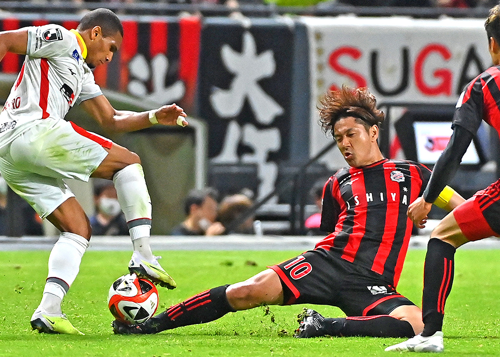 赤黒の象徴 17年目に挑む】札幌MF宮澤裕樹インタビュー前編「やる