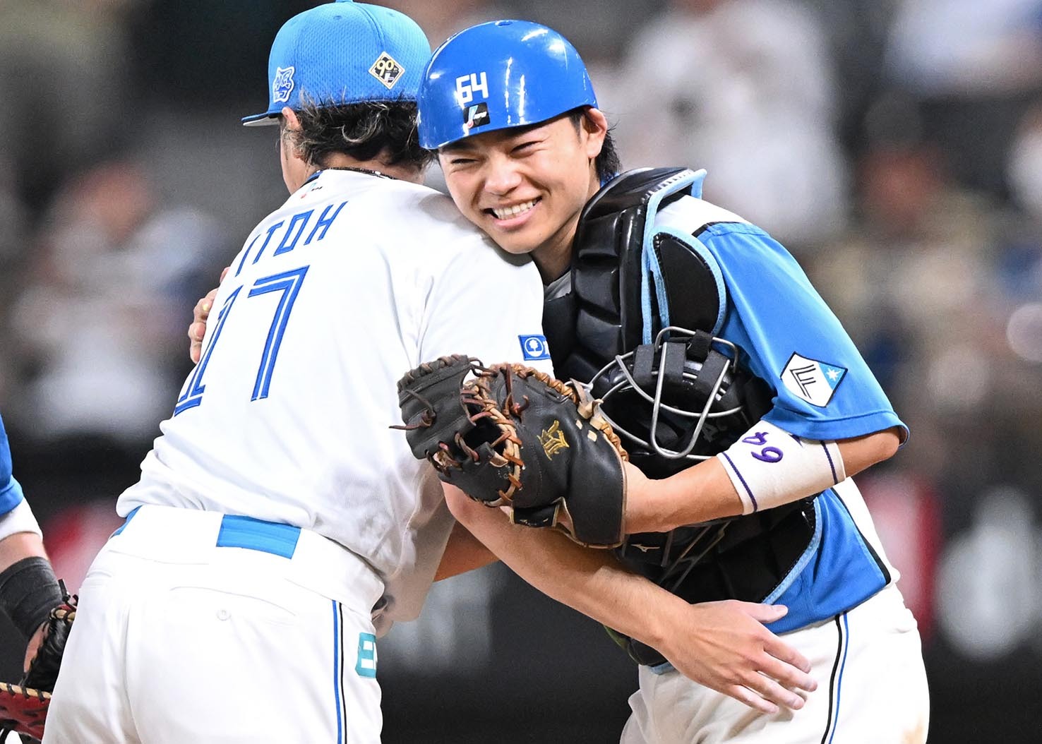 田宮裕涼 好リード＆決勝打 昨季から試合で使うキャッチャーミットに