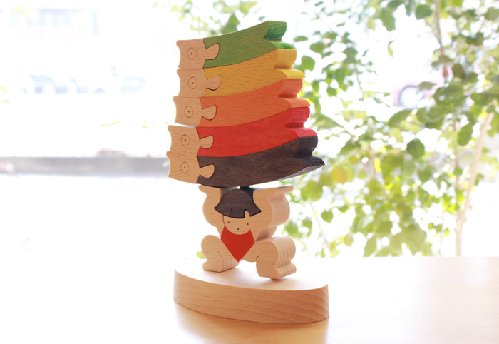 鯉のぼりを揚げる金太（小）】 木のおもちゃデポー