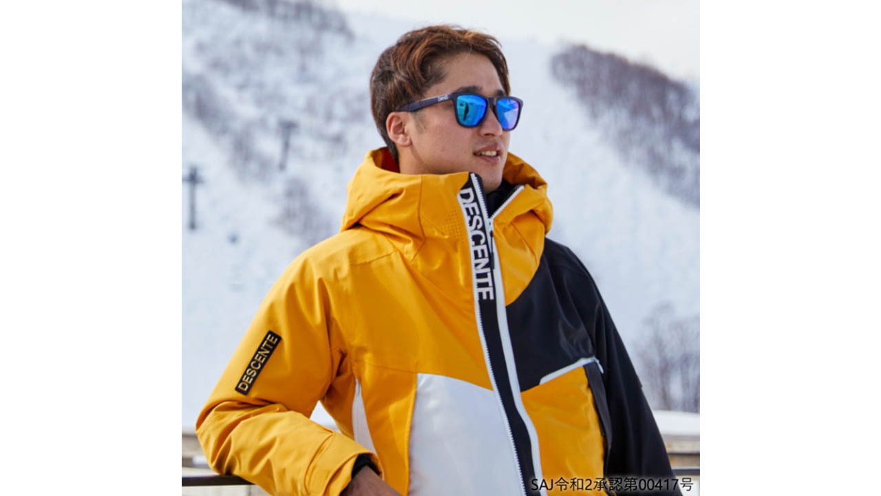 デサント20-21年モデルスキーウェア 「滑りを美しく魅せるデザインの