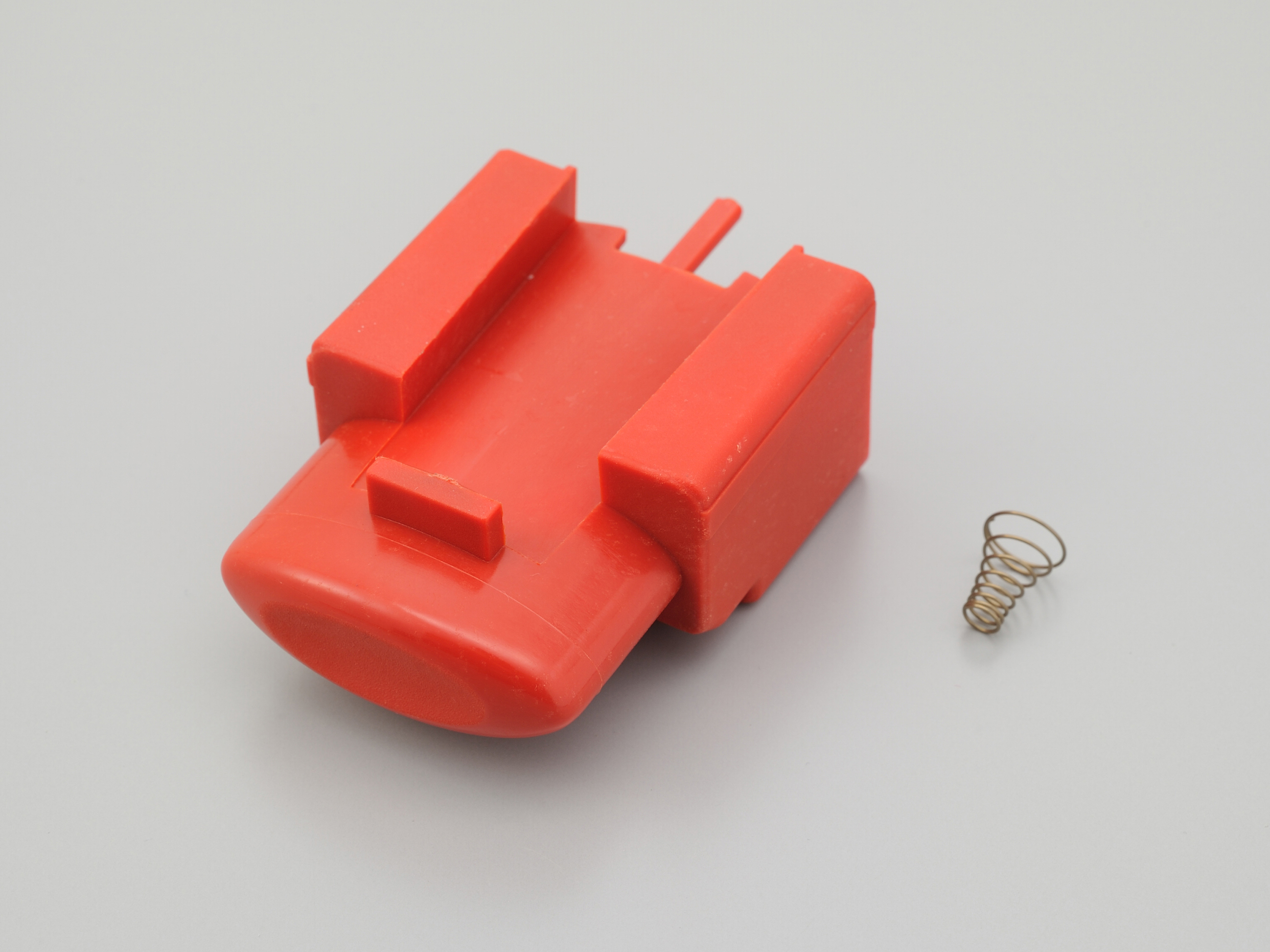 GIVI Z206R プッシュボタン（赤） V56MAXIA4 補修部品｜株式会社デイトナ