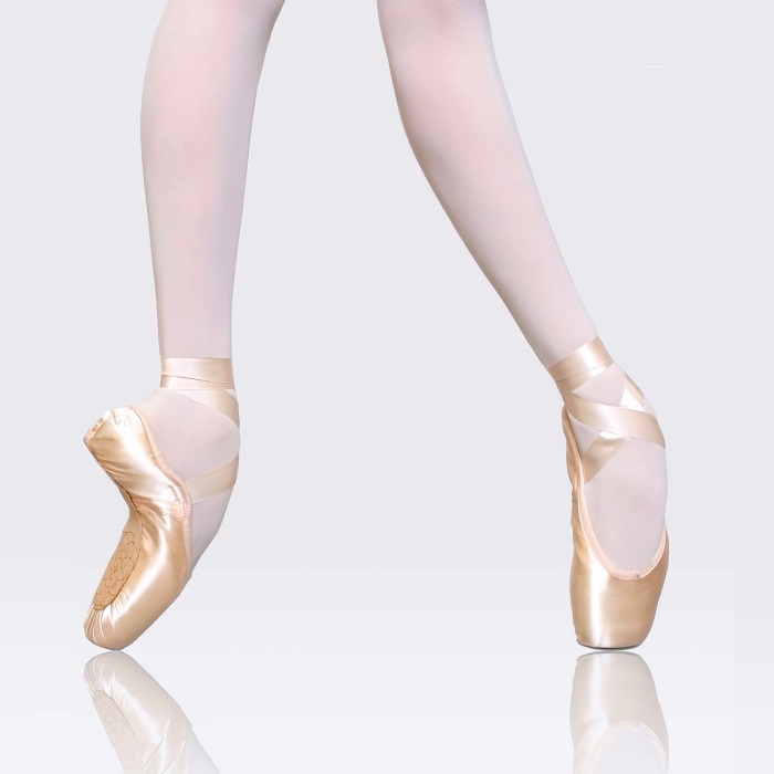 バレエ用品のウェアモア新トウシューズ ARIAL トウシューズ ハード
