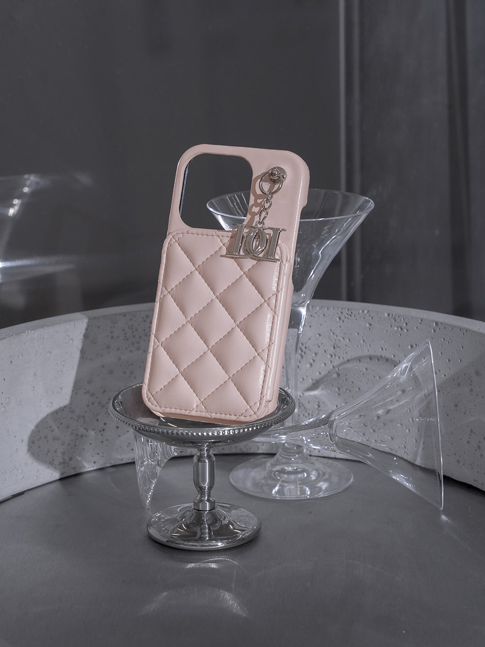 予約商品】キルティングミラーDDチャームiPhoneケース – Darich