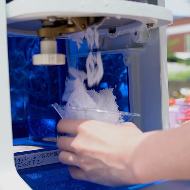 電動タイプ ブロックアイススライサー 初雪氷削機（業務用電動式かき氷