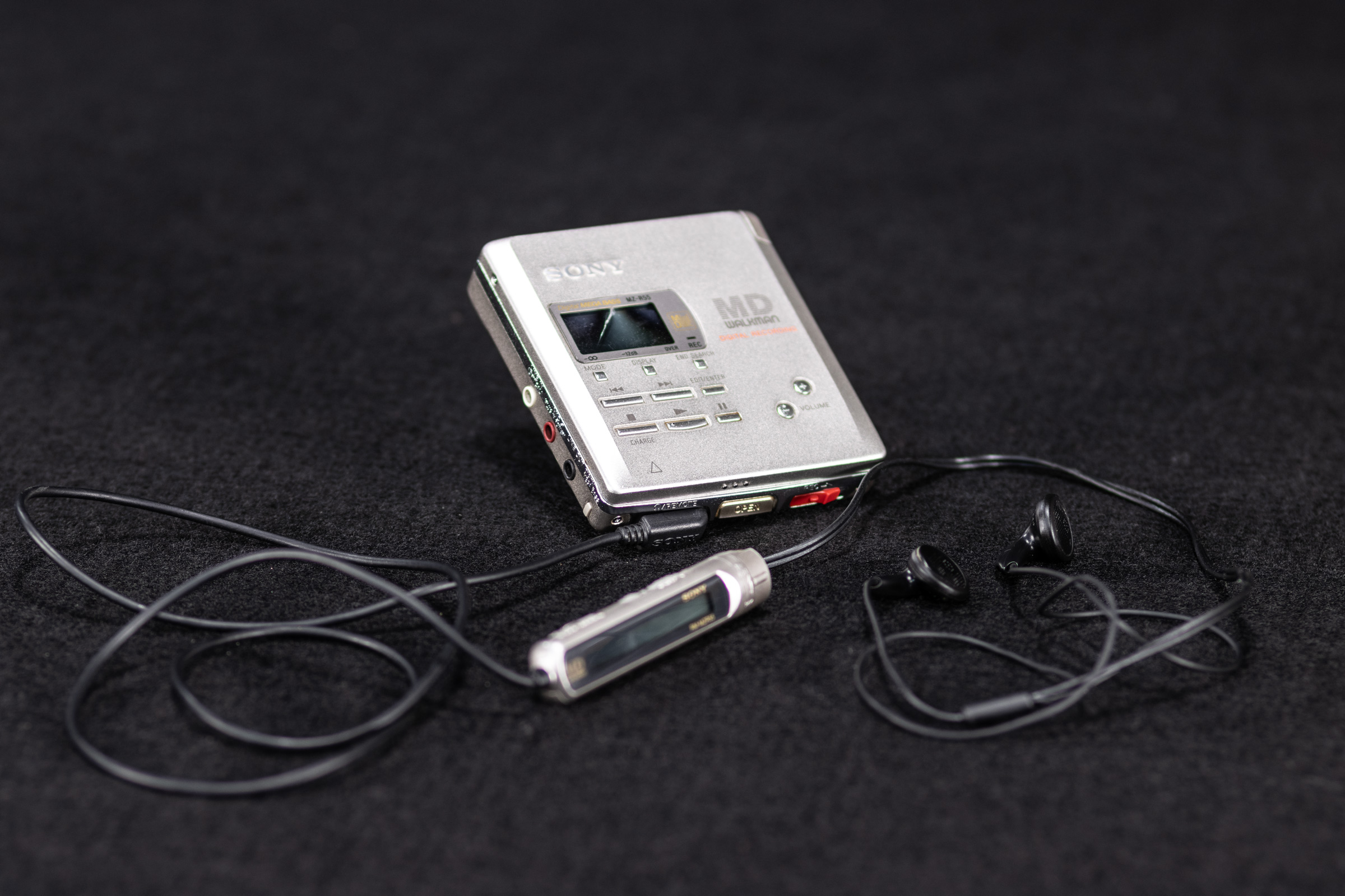 90s Sony MZ-R55 MiniDisc Recorder - DIWHY.LIFE