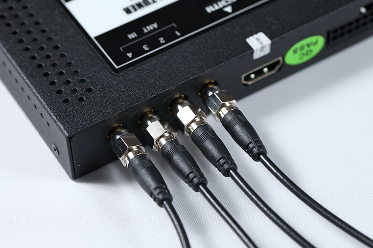 地デジチューナーと車のモニターとの接続・配線方法は？