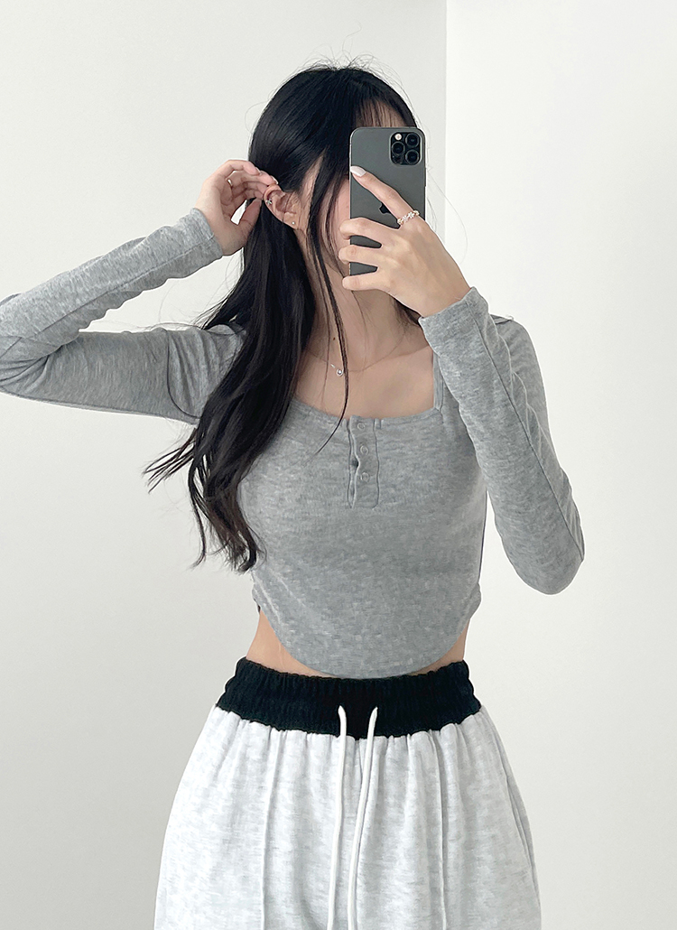 スクエアクロップドTシャツ | レディースファッション通販 - DHOLIC