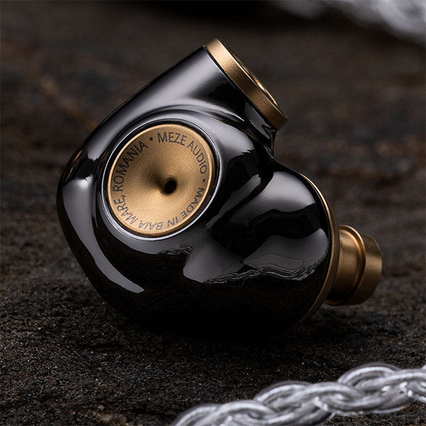 Meze Audio ADVAR – e☆イヤホン