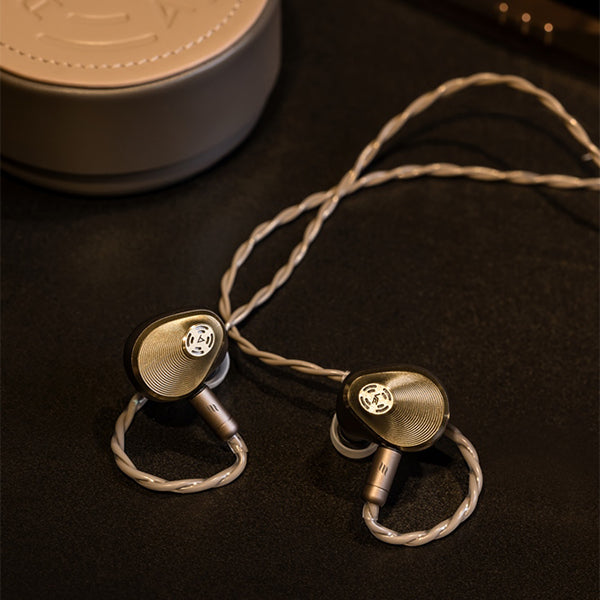 Astell&Kern AURA – e☆イヤホン