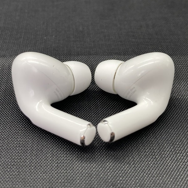 Apple 【中古】MagSafe充電ケース(USB-C)付きAirPods Pro(第2世代
