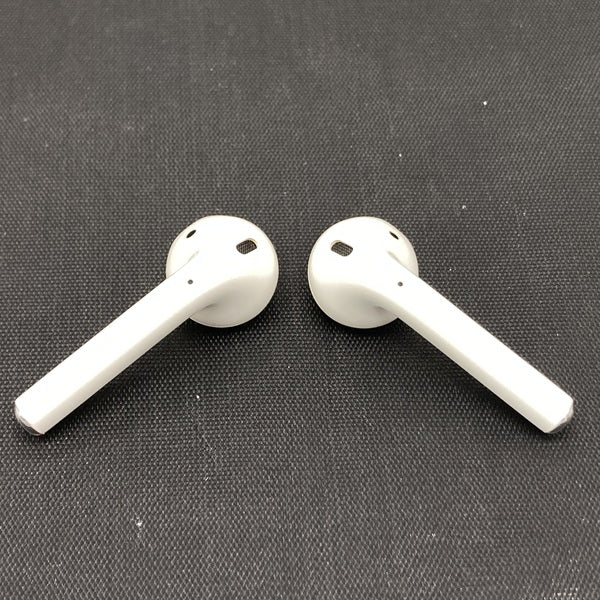 Apple 【中古】AirPods with Charging Case MV7N2J/A【秋葉原】 – e