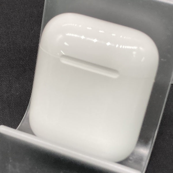 Apple 【中古】AirPods with Charging Case MV7N2J/A【秋葉原】 – e